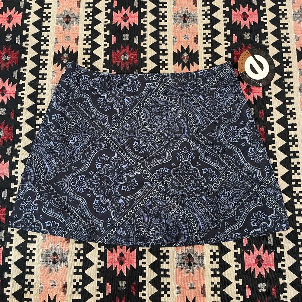 Y2K dead stock paisley mini skort Size 5/S